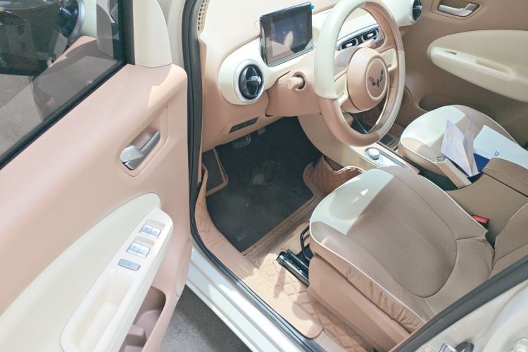 Used Wuling Hongguang MINIEV 2025 Four-Door Version Advanced Edition Driver Seat