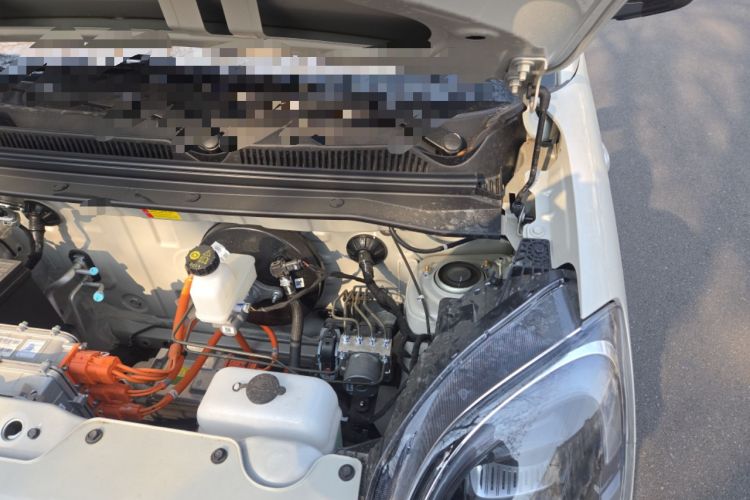 Used Wuling Hongguang MINIEV 2025 Four-Door Version Advanced Edition Engine Bay Left