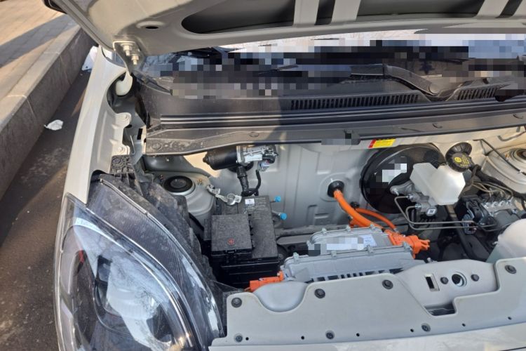Used Wuling Hongguang MINIEV 2025 Four-Door Version Advanced Edition Engine Bay Right