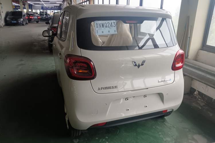 Used Wuling Hongguang MINIEV 2025 Four-Door Version Advanced Edition Exterior 1