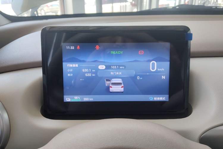 Used Wuling Hongguang MINIEV 2025 Four-Door Version Advanced Edition Instrument Cluster
