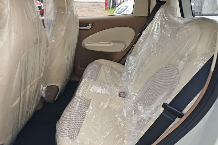 Used Wuling Hongguang MINIEV 2025 Four-Door Version Advanced Edition Interior 1