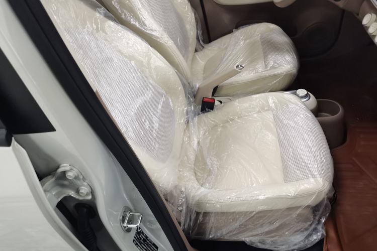 Used Wuling Hongguang MINIEV 2025 Four-Door Version Advanced Edition Right Front Seat