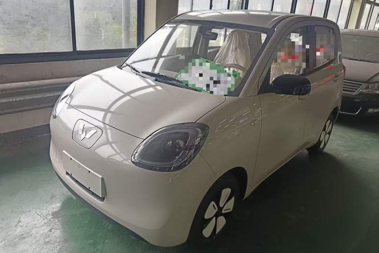 Used Wuling Hongguang MINIEV 2025 Four-Door Version Advanced Edition Roof