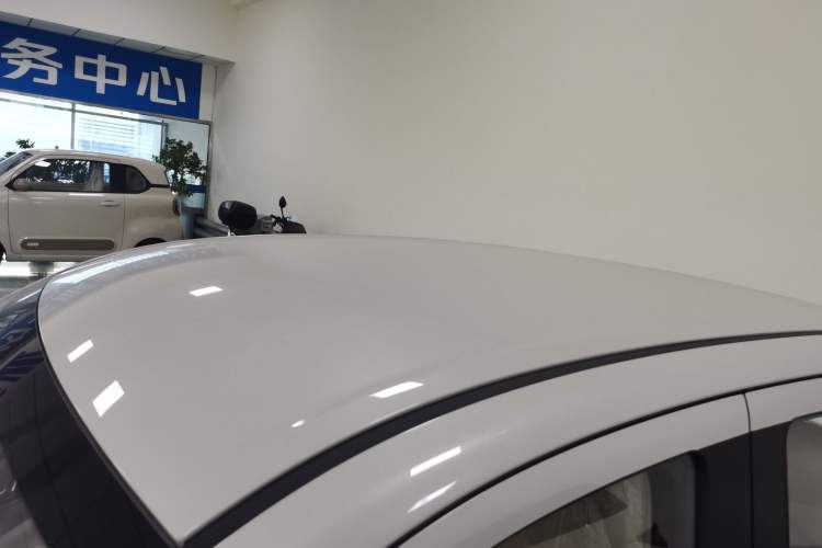Used Wuling Hongguang MINIEV 2025 Four-Door Version Advanced Edition Roof