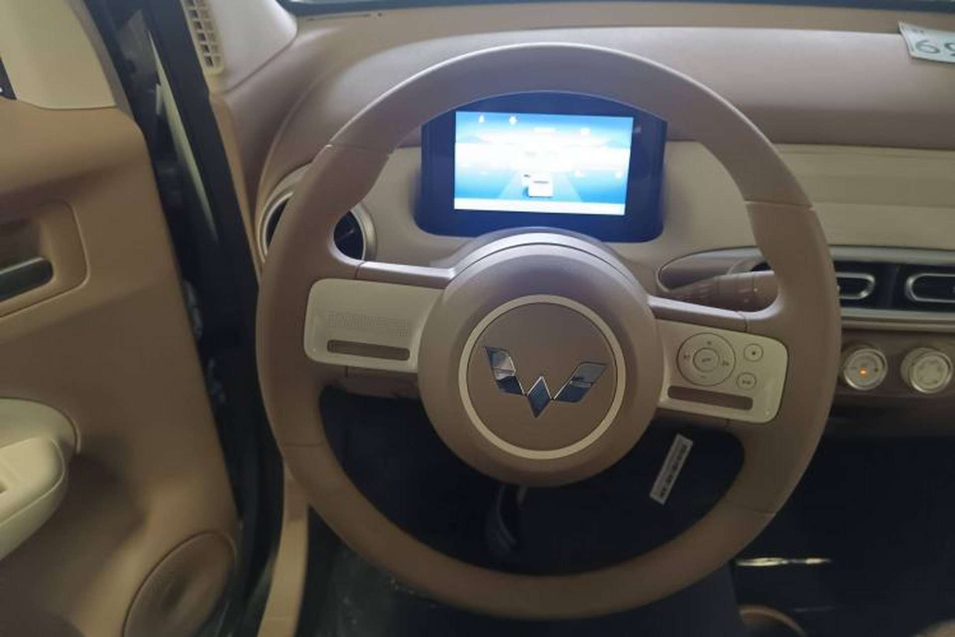 Used Wuling Hongguang MINIEV 2025 Four-Door Version Advanced Edition Steering Wheel
