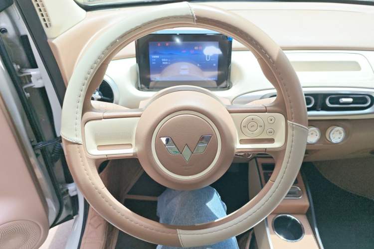 Used Wuling Hongguang MINIEV 2025 Four-Door Version Advanced Edition Steering Wheel