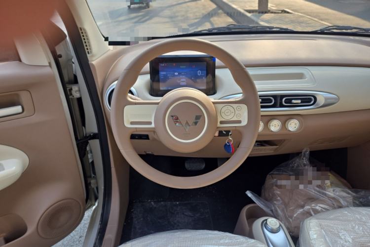 Used Wuling Hongguang MINIEV 2025 Four-Door Version Advanced Edition Steering Wheel