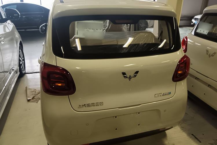Used Wuling Hongguang MINIEV 2025 Four-Door Version Advanced Edition Trunk