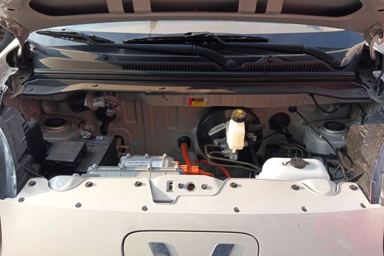 Used Wuling Hongguang MINIEV 2025 Four-Door Version Zhenxiang+ Edition Engine Bay