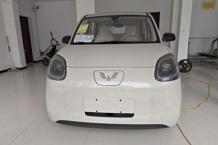 Used Wuling Hongguang MINIEV 2025 Four-Door Version Advanced Edition Exterior 1