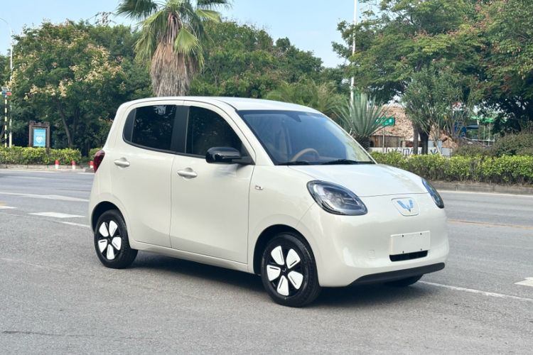 Used Wuling Hongguang MINIEV 2025 Four-Door Version Advanced Edition Exterior 2