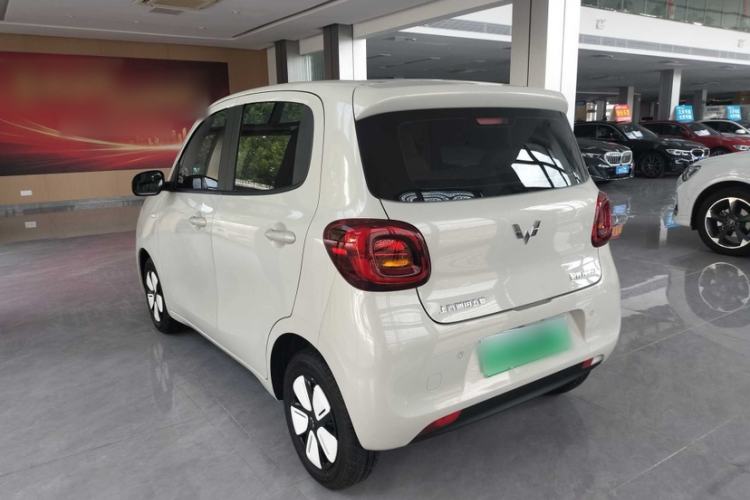 Used Wuling Hongguang MINIEV 2025 Four-Door Version Advanced Edition Exterior 3