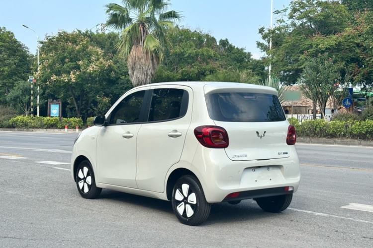 Used Wuling Hongguang MINIEV 2025 Four-Door Version Advanced Edition Exterior 3