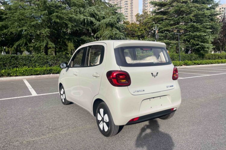 Used Wuling Hongguang MINIEV 2025 Four-Door Version Advanced Edition Exterior 3