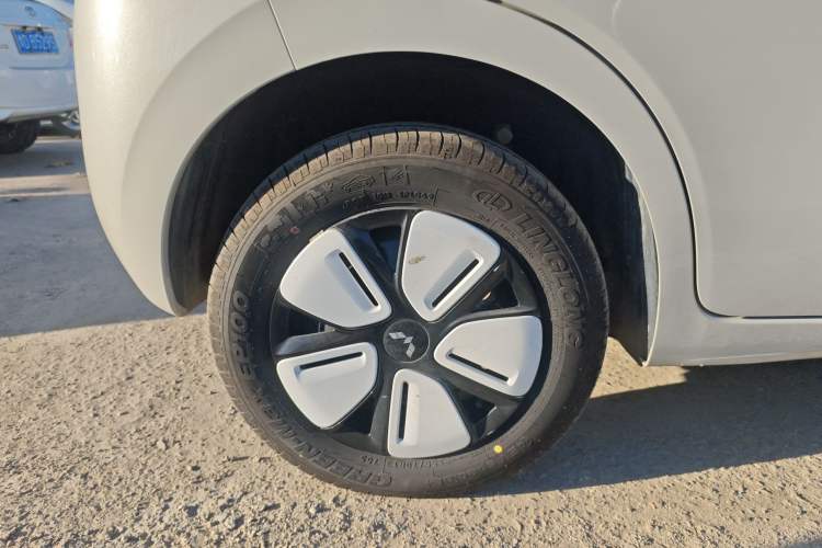 Used Wuling Hongguang MINIEV 2025 Four-Door Version Zhenxiang+ Edition Exterior 5