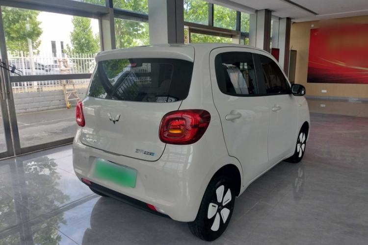 Used Wuling Hongguang MINIEV 2025 Four-Door Version Advanced Edition Exterior 5
