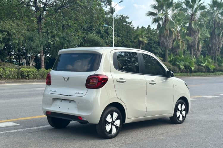 Used Wuling Hongguang MINIEV 2025 Four-Door Version Advanced Edition Exterior 5