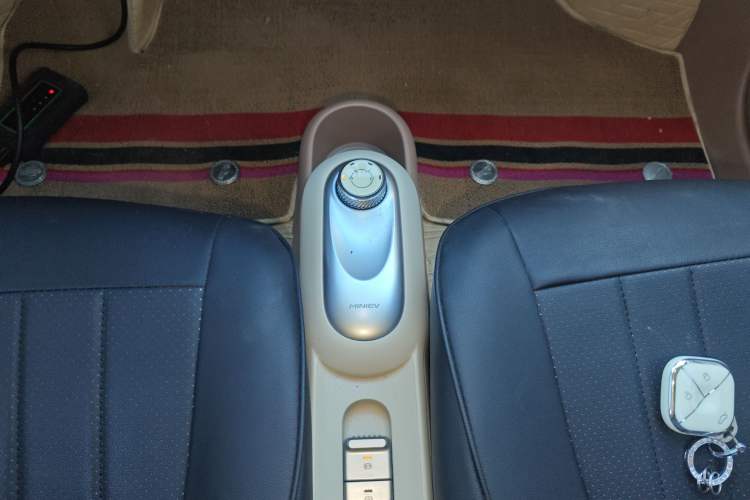 Used Wuling Hongguang MINIEV 2025 Four-Door Version Zhenxiang+ Edition Gear Lever