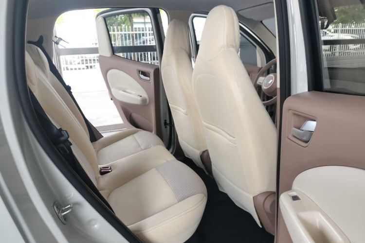 Used Wuling Hongguang MINIEV 2025 Four-Door Version Advanced Edition Interior 9