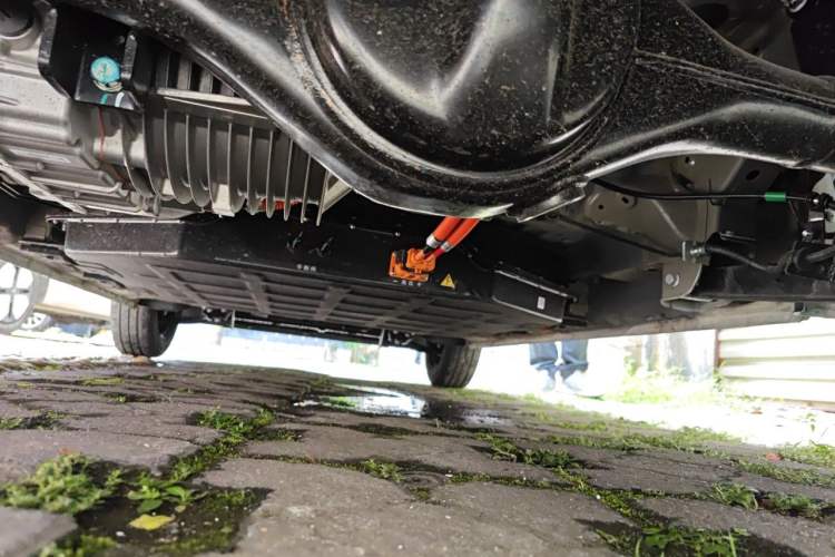 Used Wuling Hongguang MINIEV 2025 Four-Door Version Advanced Edition Chassis Rear
