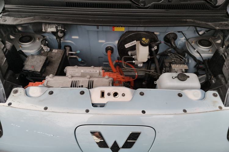 Used Wuling Hongguang MINIEV 2025 Four-Door Version Zhenxiang+ Edition Engine Bay