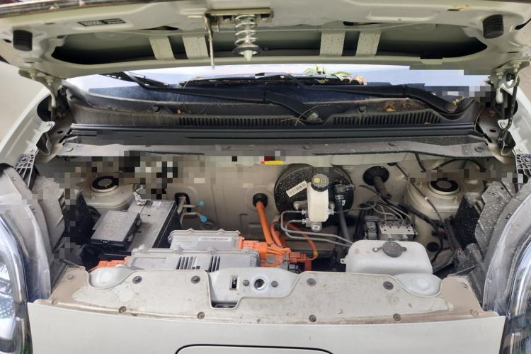 Used Wuling Hongguang MINIEV 2025 Four-Door Version Zhenxiang+ Edition Engine Bay