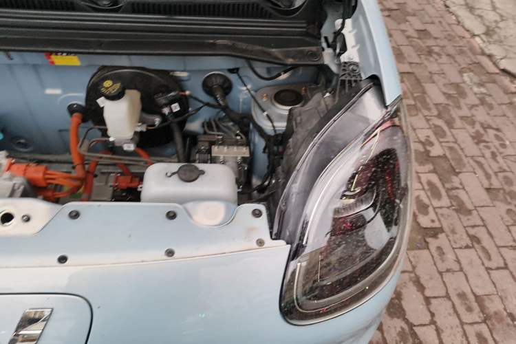 Used Wuling Hongguang MINIEV 2025 Four-Door Version Zhenxiang+ Edition Engine Bay Left