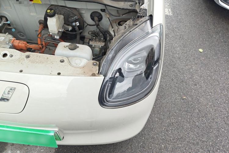 Used Wuling Hongguang MINIEV 2025 Four-Door Version Zhenxiang+ Edition Engine Bay Left