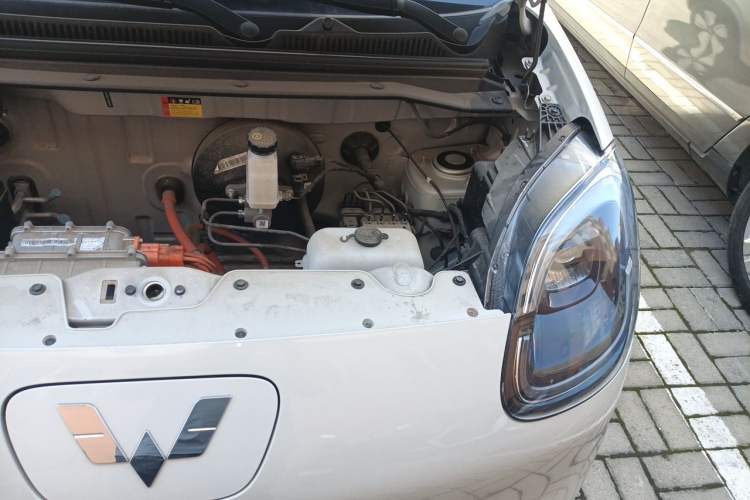 Used Wuling Hongguang MINIEV 2025 Four-Door Version Zhenxiang+ Edition Engine Bay Left
