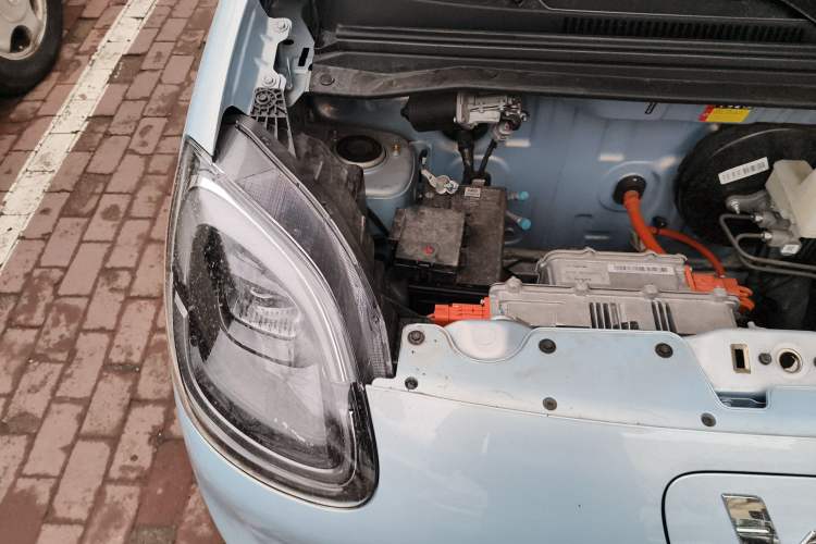 Used Wuling Hongguang MINIEV 2025 Four-Door Version Zhenxiang+ Edition Engine Bay Right