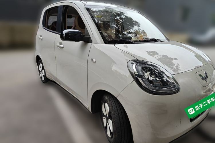 Used Wuling Hongguang MINIEV 2025 Four-Door Version Premium Edition Front Right 45 Deg
