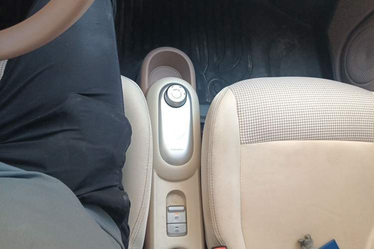 Used Wuling Hongguang MINIEV 2025 Four-Door Version Zhenxiang+ Edition Gear Lever