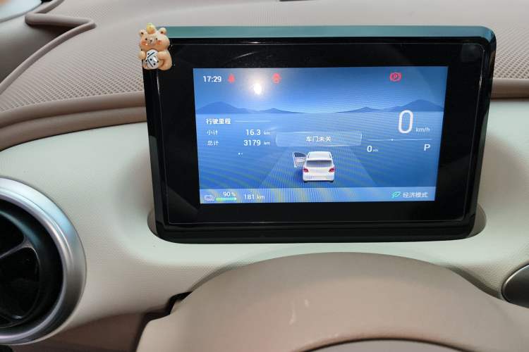 Used Wuling Hongguang MINIEV 2025 Four-Door Version Zhenxiang+ Edition Odometer Close Up