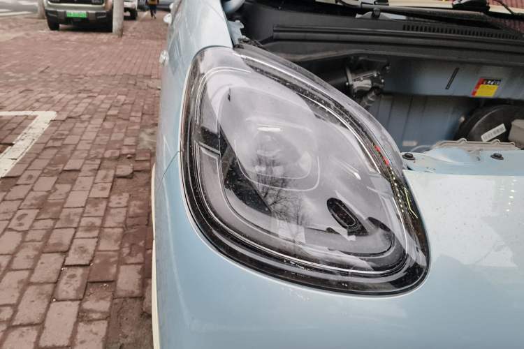 Used Wuling Hongguang MINIEV 2025 Four-Door Version Zhenxiang+ Edition Right Front Headlight