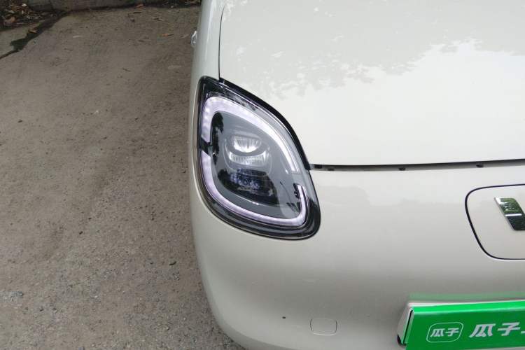 Used Wuling Hongguang MINIEV 2025 Four-Door Version Zhenxiang+ Edition Right Front Headlight