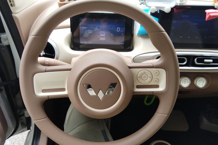 Used Wuling Hongguang MINIEV 2025 Four-Door Version Zhenxiang+ Edition Steering Wheel
