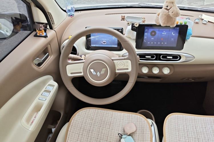 Used Wuling Hongguang MINIEV 2025 Four-Door Version Zhenxiang+ Edition Steering Wheel