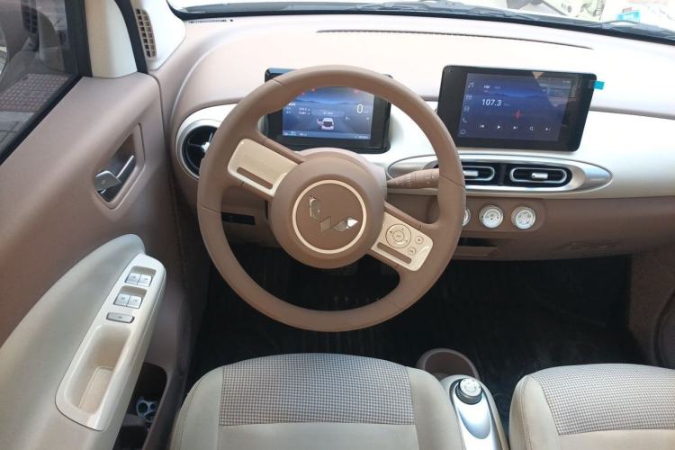 Used Wuling Hongguang MINIEV 2025 Four-Door Version Zhenxiang+ Edition Steering Wheel