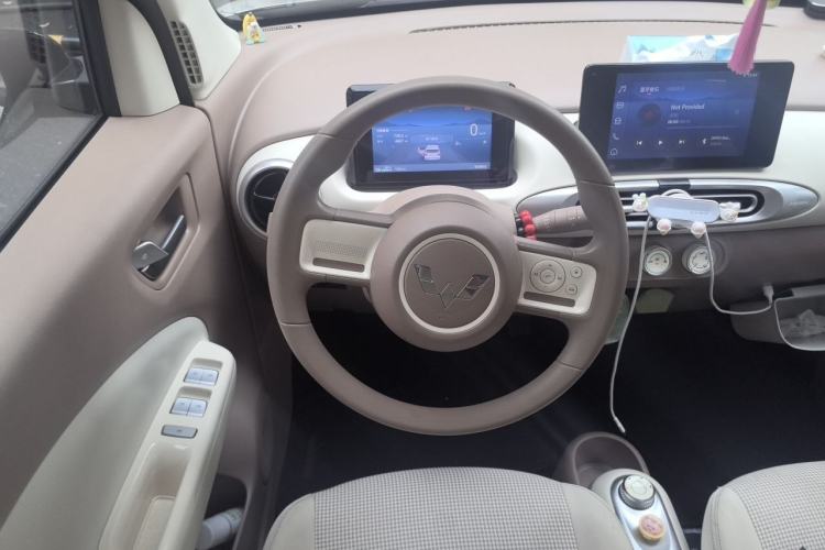 Used Wuling Hongguang MINIEV 2025 Four-Door Version Zhenxiang+ Edition Steering Wheel