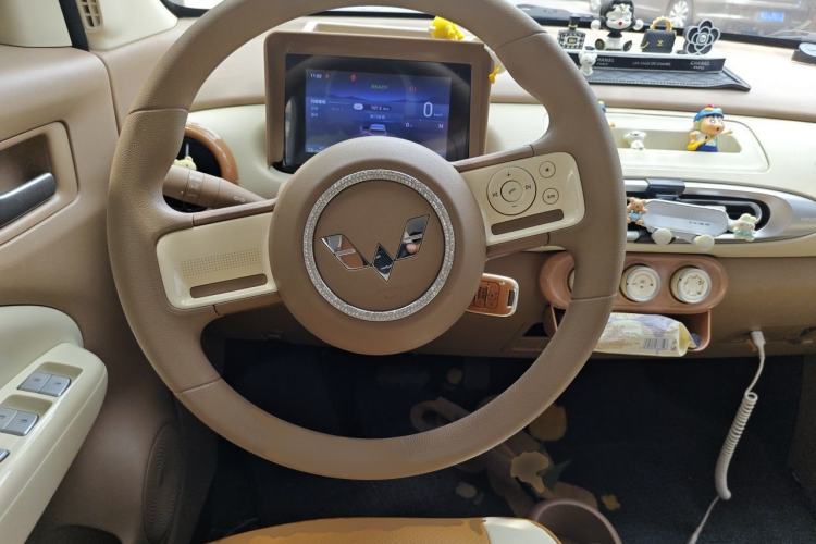 Used Wuling Hongguang MINIEV 2025 Four-Door Version Advanced Edition Steering Wheel