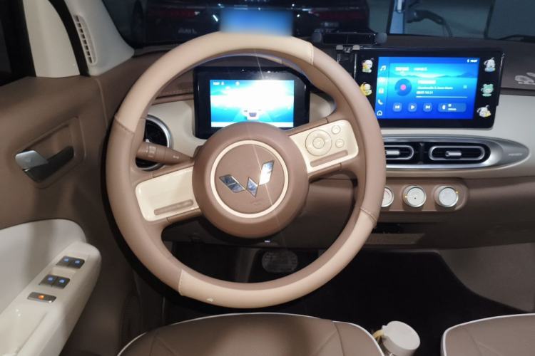 Used Wuling Hongguang MINIEV 2025 Four-Door Version Zhenxiang+ Edition Steering Wheel