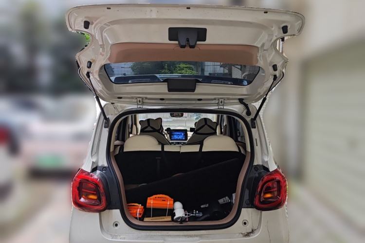Used Wuling Hongguang MINIEV 2025 Four-Door Version Advanced Edition Trunk