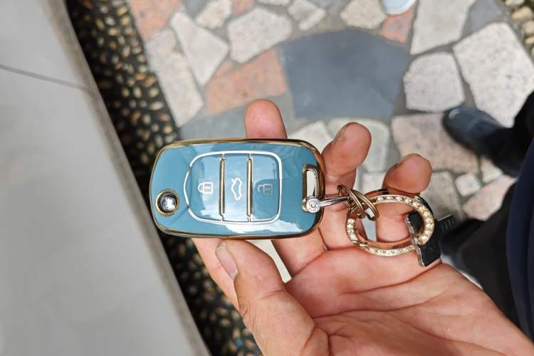 Used Wuling Hongguang MINIEV 2025 Four-Door Version Advanced Edition Vehicle Key