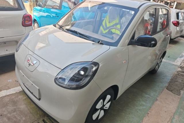 Ojetý Wuling Hongguang MINIEV 2025 Four-Door Version Advanced Edition