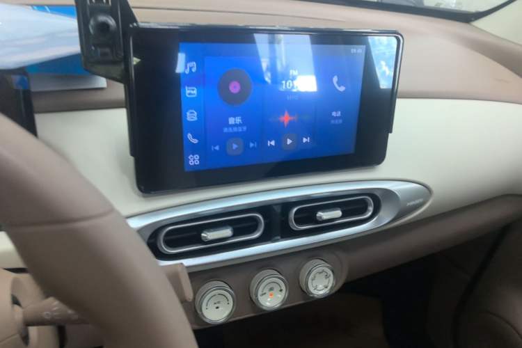 Used Wuling Hongguang MINIEV 2025 Four-Door Version Zhenxiang+ Edition Audio And AC Panel