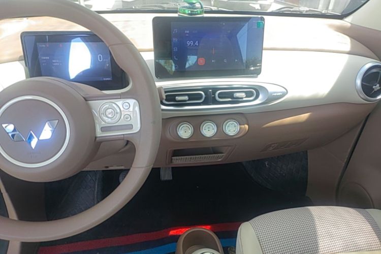 Used Wuling Hongguang MINIEV 2025 Four-Door Version Zhenxiang+ Edition Audio And AC Panel