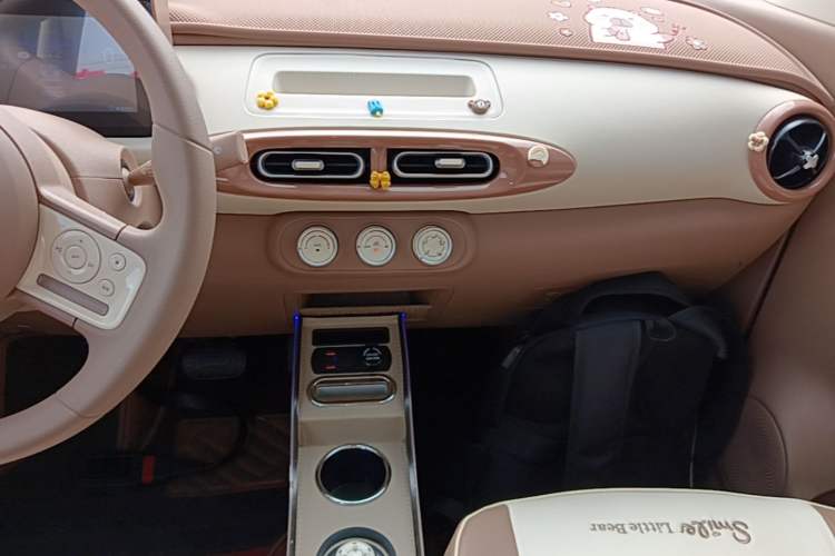Used Wuling Hongguang MINIEV 2025 Four-Door Version Advanced Edition Audio And AC Panel