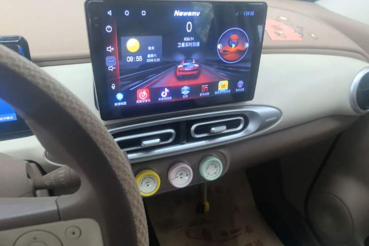 Used Wuling Hongguang MINIEV 2025 Four-Door Version Advanced Edition Audio And AC Panel