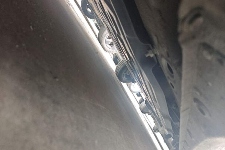 Used Wuling Hongguang MINIEV 2025 Four-Door Version Advanced Edition Chassis Front Left